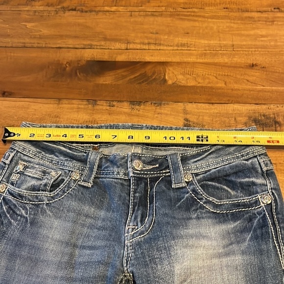 𝅺miss Me designer cuffed capris - Picture 4 of 7